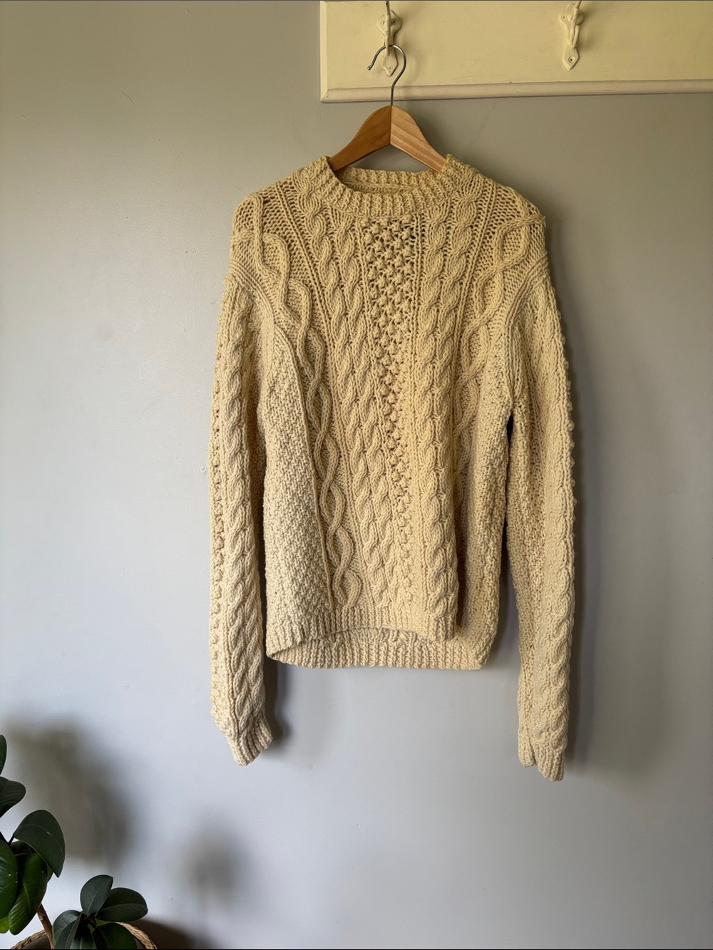 Tally Ho Creations Cream Vintage Wool Cable Knit Sweater Medium / Large Italy